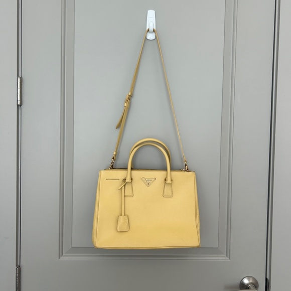 Beautiful handbag - Picture 2 of 16